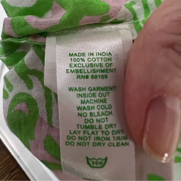 Lilly Pulitzer Sarasota Pink & Green Lion Print Beaded Tunic Size Medium - Picture 5 of 5